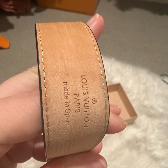 LV Initiales 30MM size 90 - Picture 5 of 6